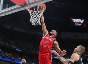 波尔津吉斯官方公布新规，鹈鹕引发争议，掀起高潮球迷热议！