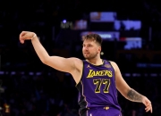 湖人爆发新星，掀起高潮刷新纪录，东契奇球队迎来希望！